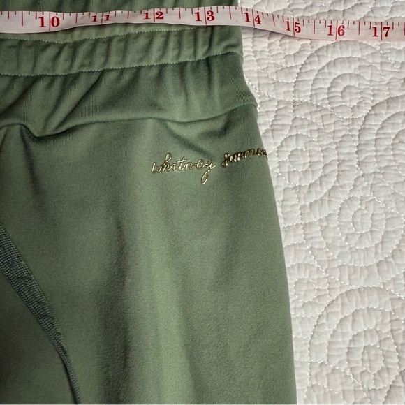 Gymshark Mint Green Leggings collaboration with Whitney Simmons - Picture 13 of 14